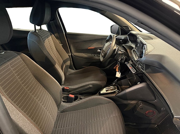 Peugeot 2008 15 of 17