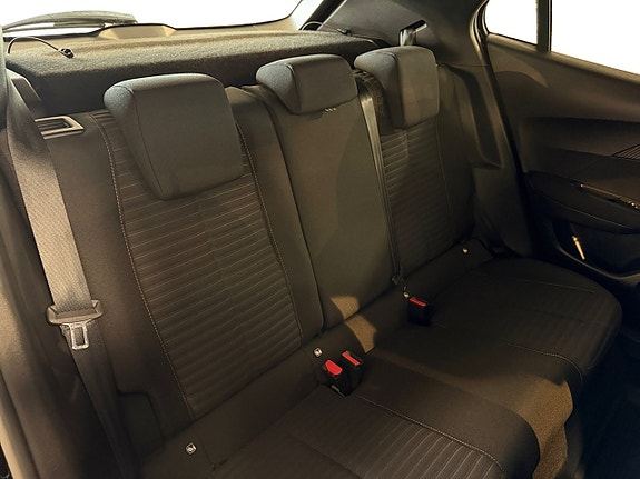 Peugeot 2008 16 of 17