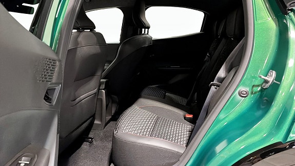 Renault Clio 13 of 23