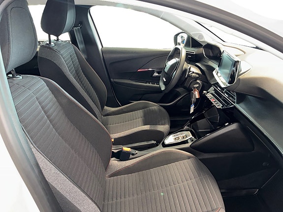 Peugeot 208 13 of 16