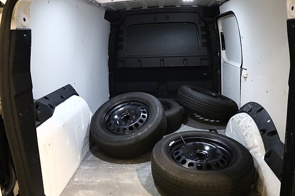Volkswagen Caddy Maxi 8 of 8