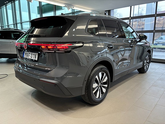 Volkswagen Tiguan 6 of 25