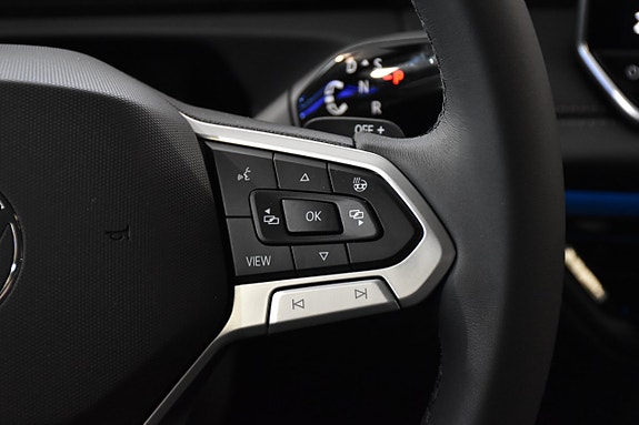 Volkswagen Tiguan 12 of 25