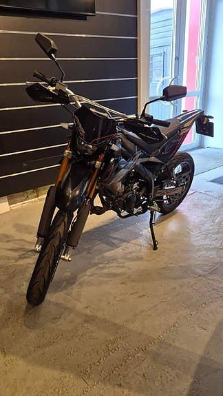 Rieju Drac SM Pro Black series 2024 416km 5 of 5