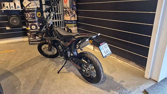 Rieju Drac SM Pro Black series 2024 416km 2 of 5