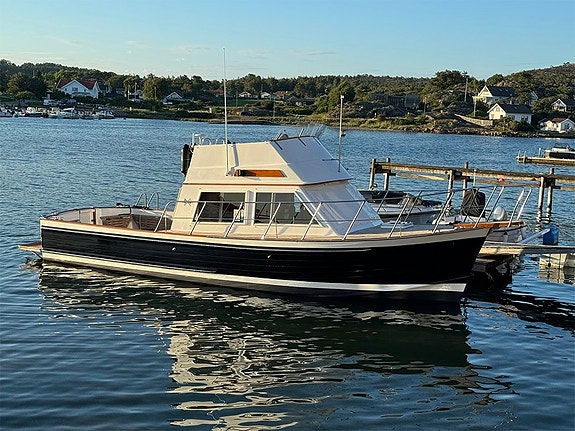 Island Gypsy 32 2 of 5