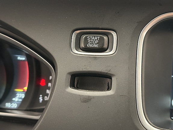 Volvo V40 23 of 27
