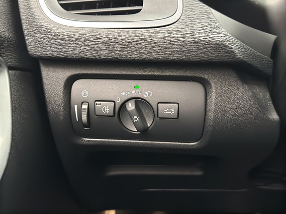 Volvo V40 22 of 27