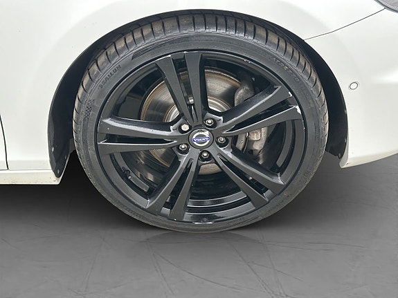 Volvo V40 27 of 27