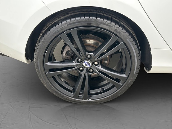 Volvo V40 26 of 27
