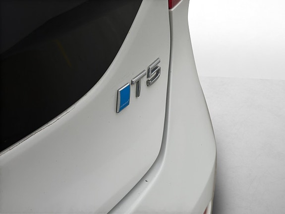 Volvo V40 8 of 27