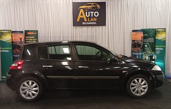 Renault Megane II 3 of 5