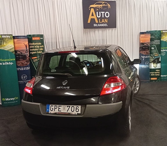 Renault Megane II 2 of 5