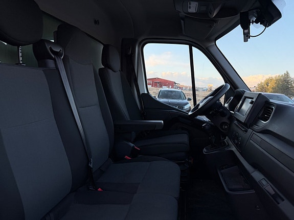 Renault Master 12 of 23