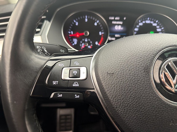 Volkswagen Passat Alltrack 11 of 30