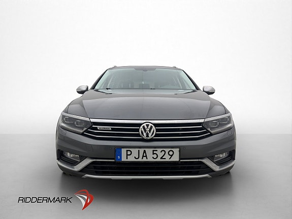 Volkswagen Passat Alltrack 3 of 5