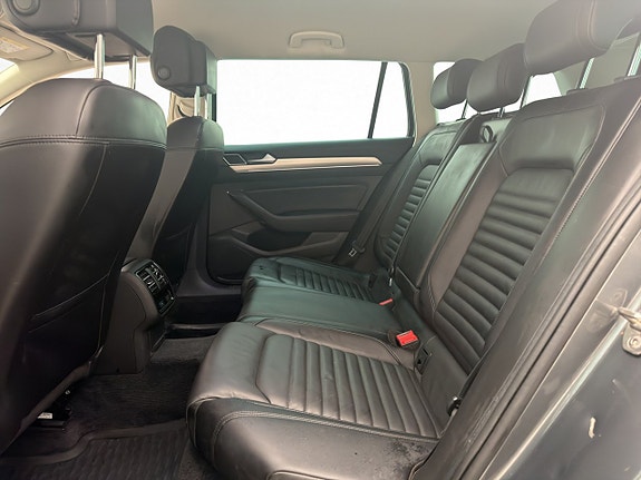 Volkswagen Passat Alltrack 23 of 30