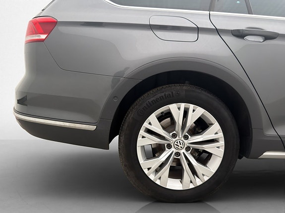 Volkswagen Passat Alltrack 30 of 30