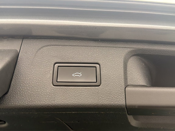 Volkswagen Passat Alltrack 26 of 30