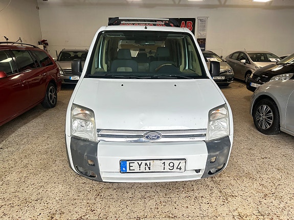 Ford Connect Tourneo 2 of 12