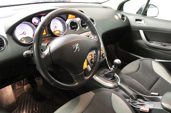 Peugeot 308 10 of 23