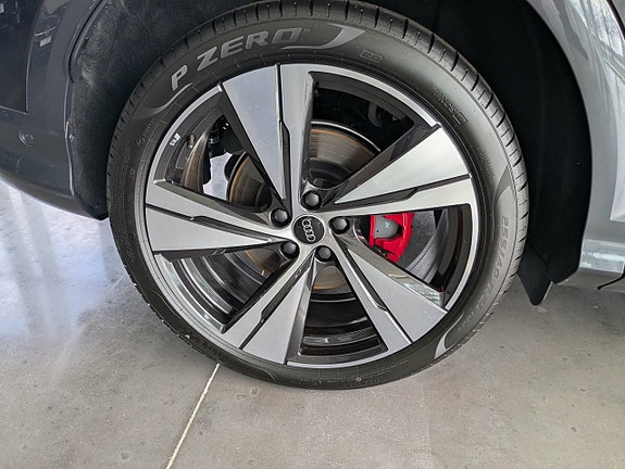 Audi Q5 12 of 13