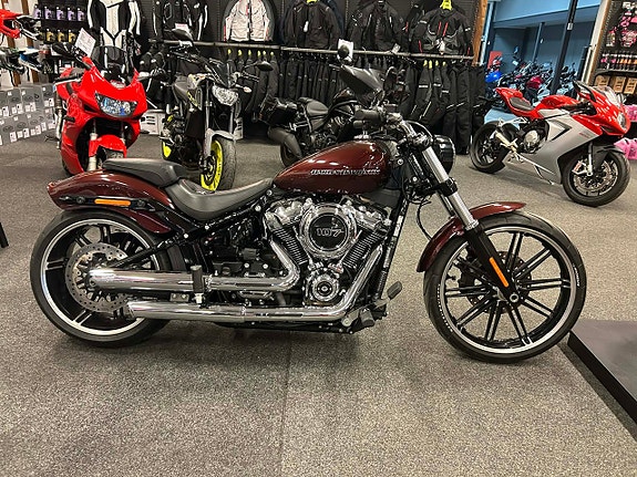 Harley-Davidson Breakout FXBR 107 (1745cc) 2 of 6