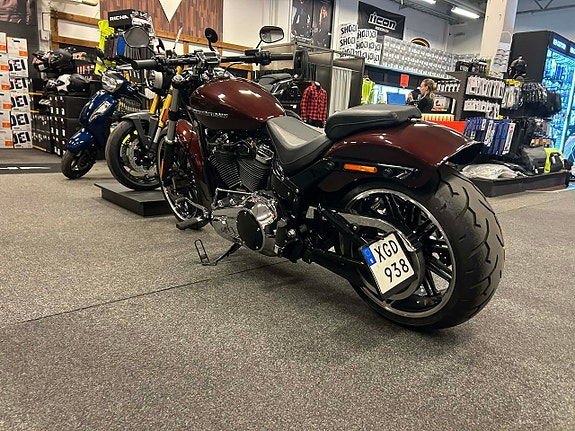 Harley-Davidson Breakout FXBR 107 (1745cc) 5 of 6