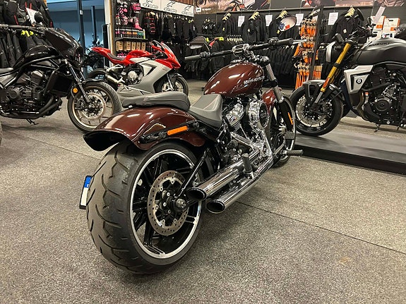Harley-Davidson Breakout FXBR 107 (1745cc) 6 of 6