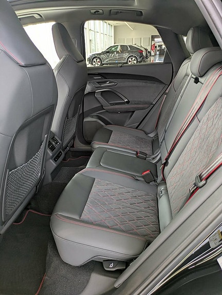 Audi Q5 8 of 12