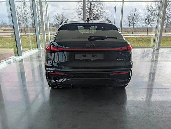 Audi Q5 7 of 12