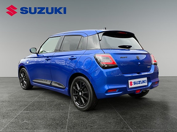 Suzuki Swift 3 of 5