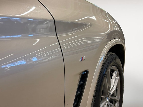BMW X4 20 of 26