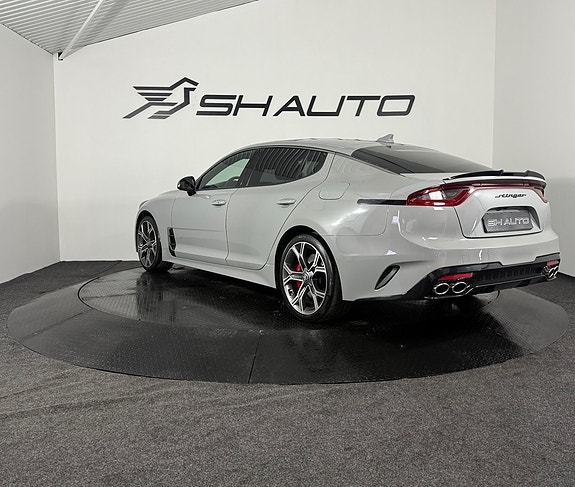 Kia Stinger 9 of 25