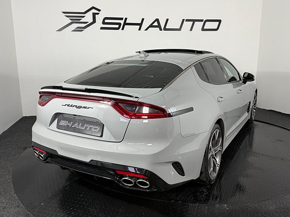 Kia Stinger 7 of 25