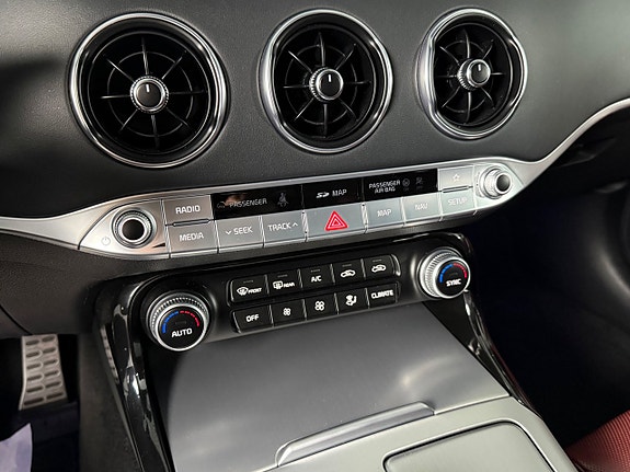 Kia Stinger 20 of 25