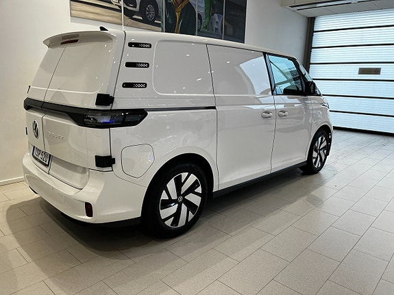 Volkswagen ID. Buzz 2 of 5