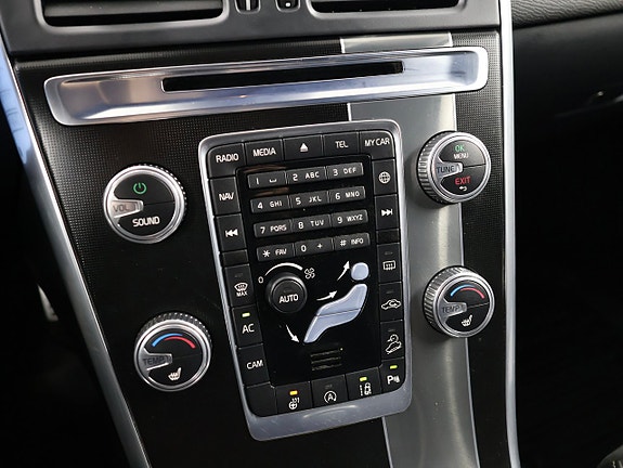 Volvo XC60 17 of 27