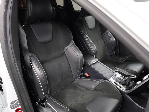 Volvo XC60 24 of 27