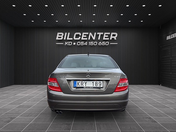 Mercedes-Benz C200 8 of 22