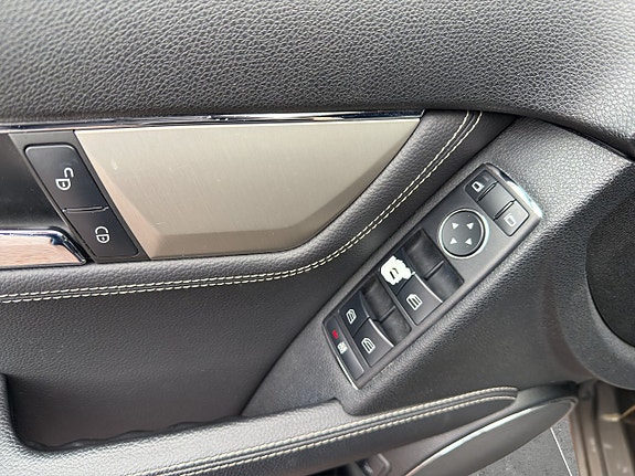 Mercedes-Benz C200 19 of 22