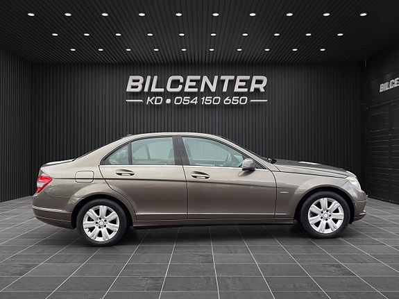 Mercedes-Benz C200 5 of 5