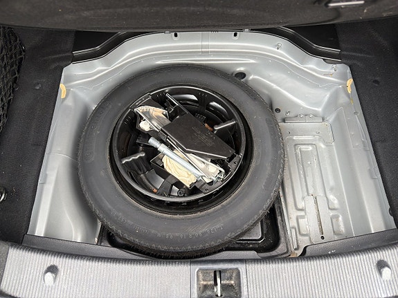 Mercedes-Benz C200 22 of 22