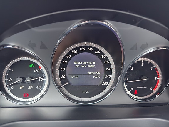 Mercedes-Benz C200 20 of 22