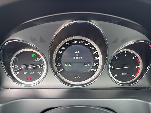 Mercedes-Benz C200 16 of 22