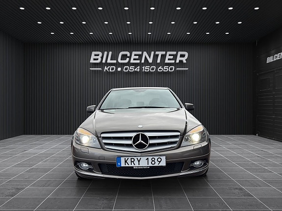 Mercedes-Benz C200 2 of 5