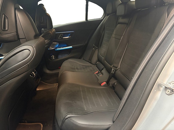 Mercedes-Benz C300 e 13 of 20