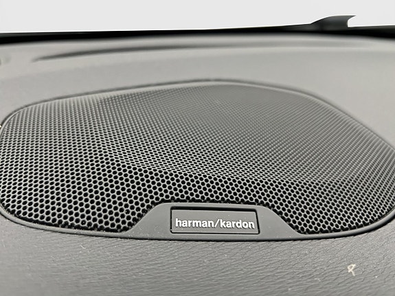 Volvo V40 14 of 26