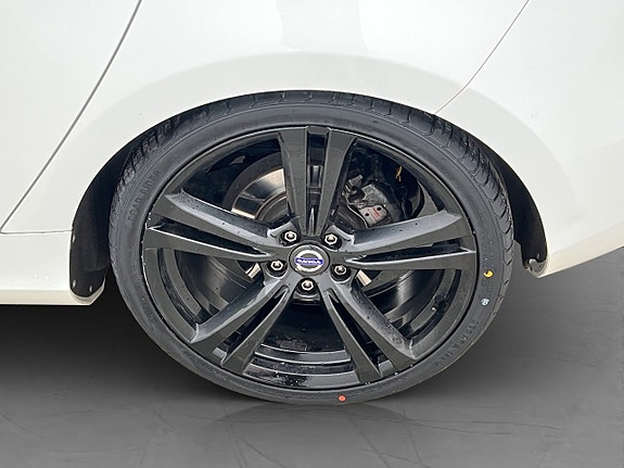Volvo V40 25 of 26