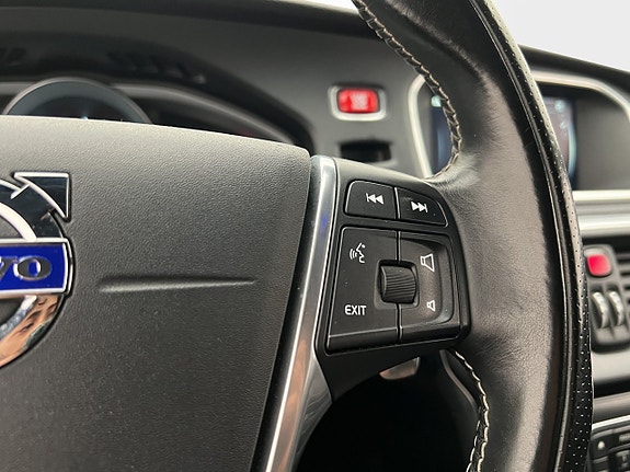 Volvo V40 12 of 26
